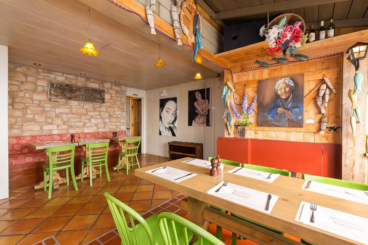 Restaurant Motel De La Plage Saint-Irénée Bagian luar foto